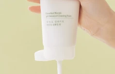 Пенка для умывания с экстрактом хауттюйнии Fraijour Heartleaf Blemish pH Balanced Cleansing Foam