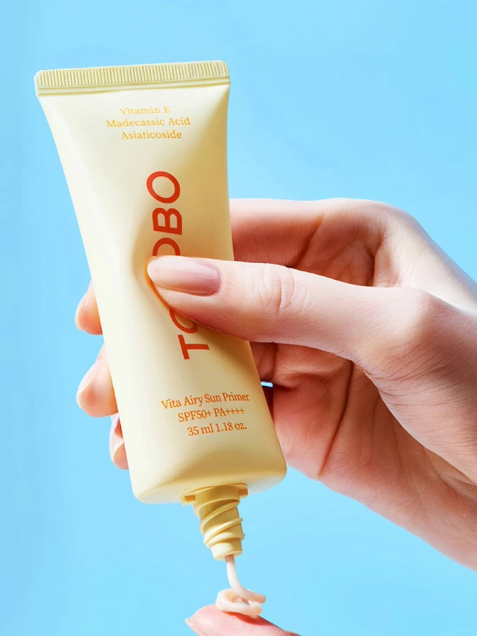 Солнцезащитный праймер с растительными экстрактами TOCOBO Vita Airy Sun Primer SPF50+ PA++++