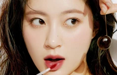 Сочный глянцевый тинт для губ с вишнёвым оттенком rom&nd Juicy Lasting Tint 24 Peeling Angdoo
