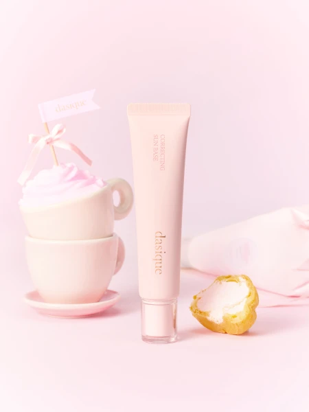 Солнцезащитная база под макияж с коррекцией тона Dasique Correcting Sun Base #01 Rosy Pink SPF 50+ PA+++ Солнцезащитная база под макияж с коррекцией тона Dasique Correcting Sun Base #01 Rosy Pink SPF 50+ PA+++