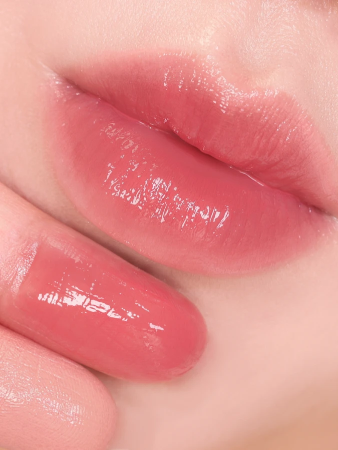 Многофункциональный бальзам-румяна для губ и щёк AMUSE Lip & Cheek Healthy Balm 05 Fig Balm