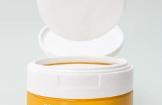 Осветляющие тонер-пэды с фруктовыми экстрактами Celimax Pore + Dark Spot Brightening Pad