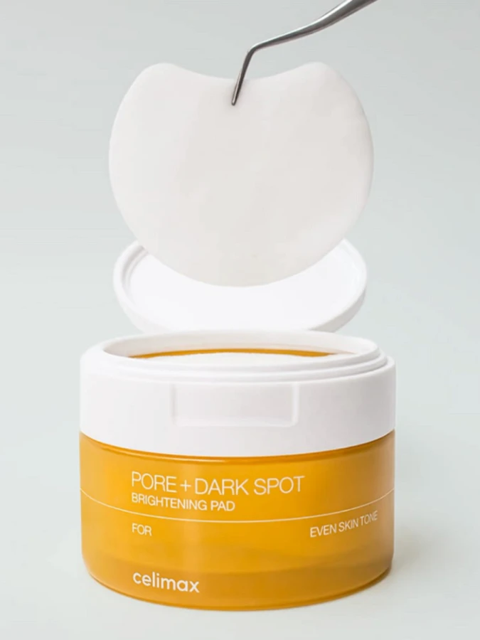Осветляющие тонер-пэды с фруктовыми экстрактами Celimax Pore + Dark Spot Brightening Pad