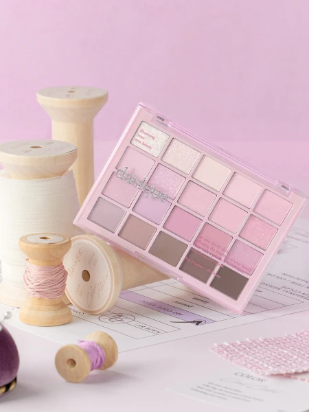 Большая палетка теней для век Dasique Mood Shadow Palette #04 Light Lavender