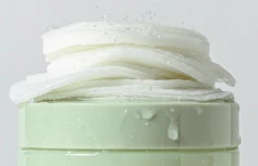 Отшелушивающие тонер-пэды с экстрактом хауттюйнии Celimax Ji Woo Gae Heartleaf BHA Peeling Pad