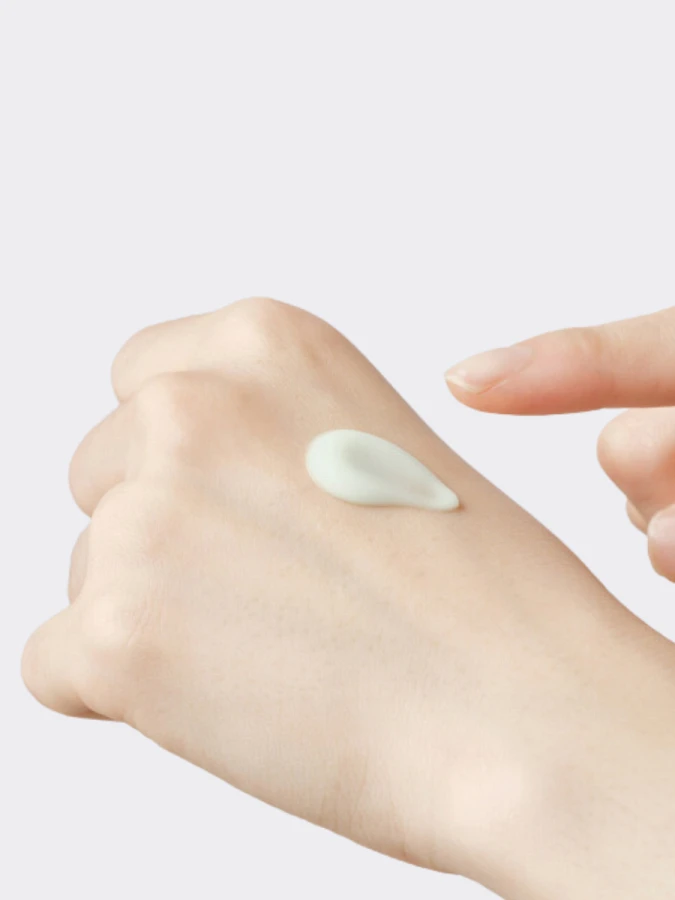 Противовоспалительный крем для лица с экстрактом сосны и центеллы Round Lab Pine Calming Cica Cream