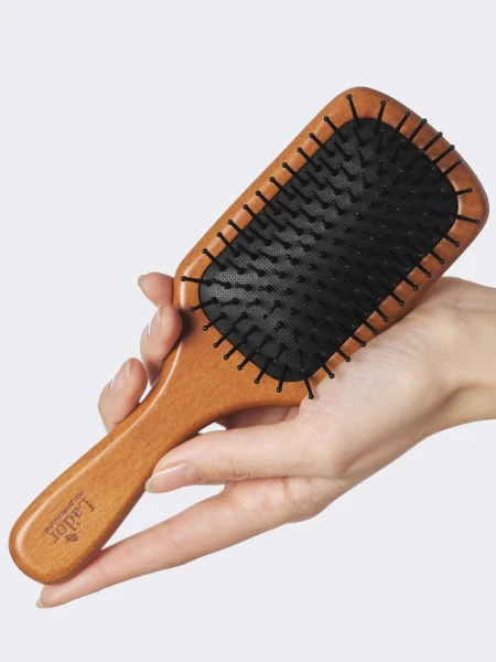 Деревянная расчёска для волос La’dor Wood Paddle Brush Деревянная расчёска для волос La’dor Wood Paddle Brush