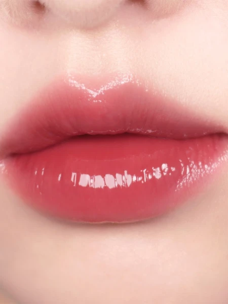 Сияющий тинт для губ с глянцевым финишем BRAYE Thin Glow Tint 05 Renown