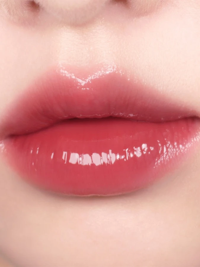 Сияющий пигмент для губ с глянцевым финишем BRAYE Thin Glow Tint 05 Renown