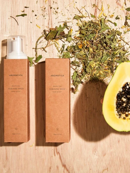 Нежная пенка для интимной гигиены AROMATICA Pure & Soft Feminine Wash Нежная пенка для интимной гигиены AROMATICA Pure & Soft Feminine Wash