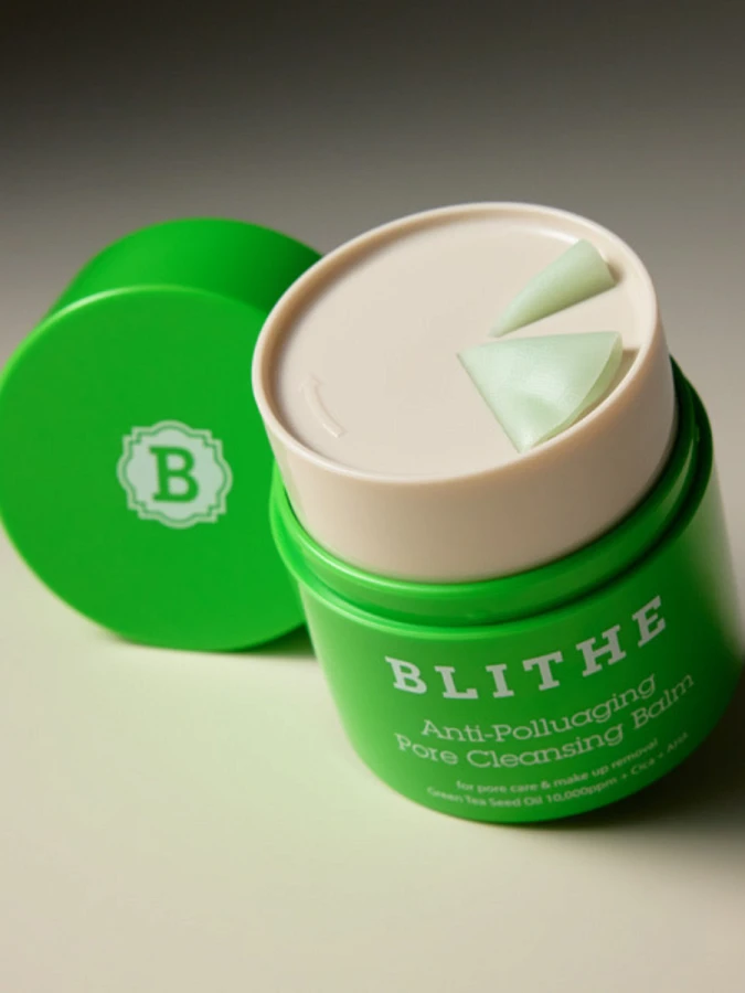Очищающий гидрофильный бальзам с успокаивающими экстрактами Blithe Anti-Polluaging Pore Cleansing Balm