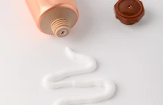 Крем для рук с ароматом мандарина и сладкого жасмина Kiss by Rosemine Fragrance Hand Cream Glamour Precious