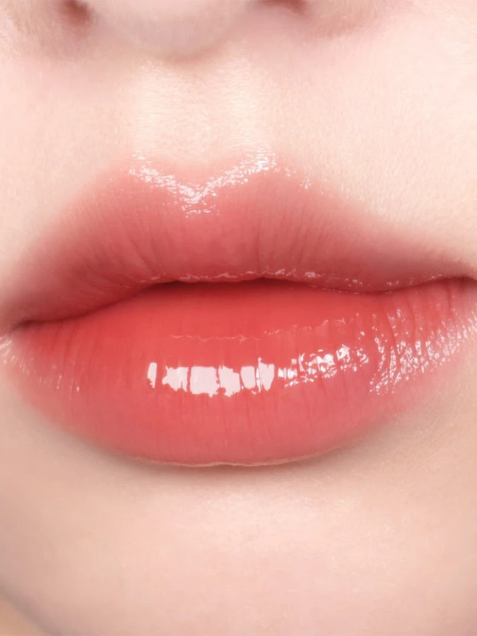 Сияющий тинт для губ с глянцевым финишем BRAYE Thin Glow Tint 01 Poetic