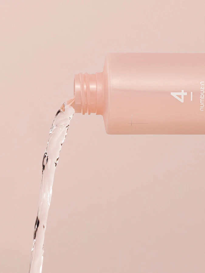 Увлажняющий тонер для лица с минеральной водой Numbuzin No.4 Hydrating Glow Mineral Toner