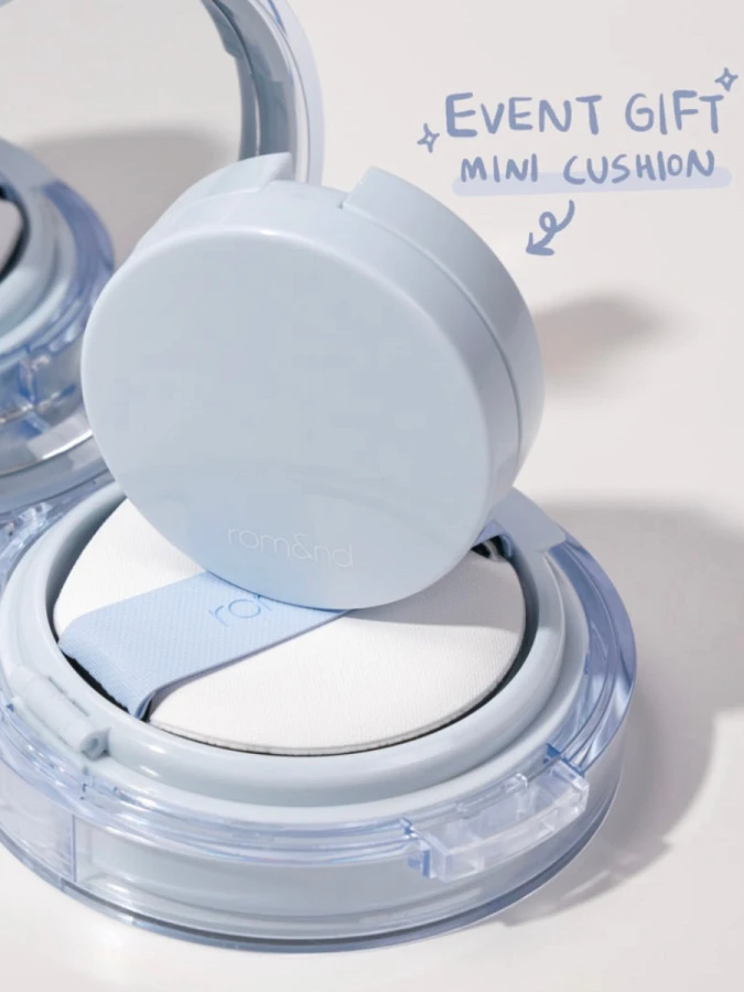 МИНИ Тональный кушон с влажным финишем в светлом оттенке rom&nd Bare Water Cushion 01 Porcelain 17 SPF38 PA++++