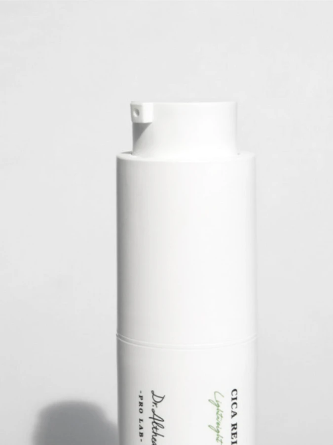 Солнцезащитная эссенция с растительными экстрактами Dr.Althea Cica Relief Sun Essence SPF 50+PA ++++