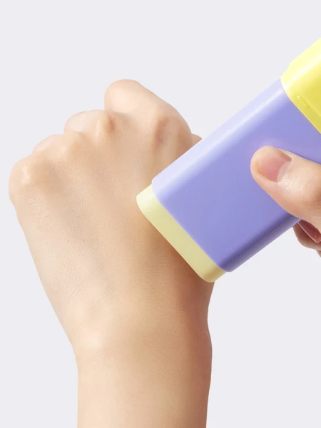 Разглаживающий солнцезащитный стик с бакучиолом By Wishtrend Pore Smoothing Bakuchiol Sun Stick SPF50+ PA++++ Разглаживающий солнцезащитный стик с бакучиолом By Wishtrend Pore Smoothing Bakuchiol Sun Stick SPF50+ PA++++