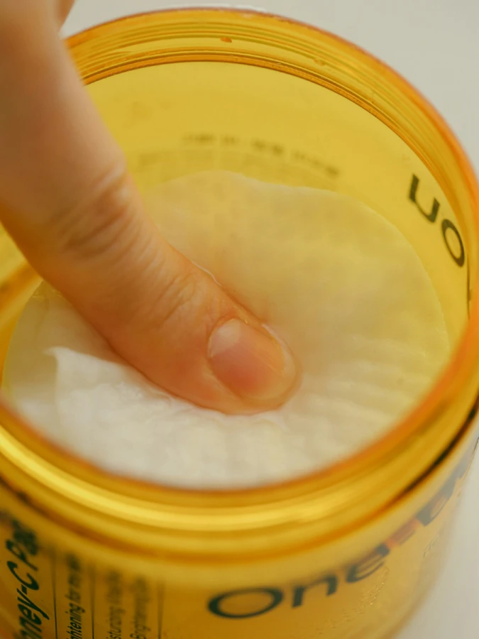 Питательные тонер-пэды с экстрактом мёда и бета-глюканом One-Day's You Help Me Honey-C Pad