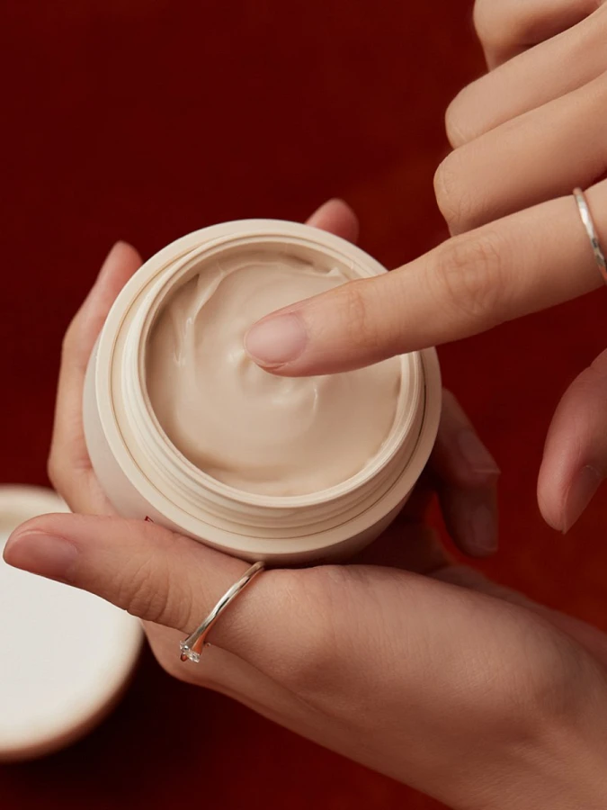 Разглаживающий крем для лица с экстрактом женьшеня Fraijour Alchemic Ginsenoside Intense Firming Cream