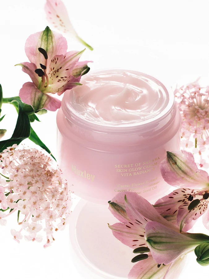 Увлажняющий крем с растительными экстрактами для сияния кожи Huxley Skin Glow Cream Vita Radiance