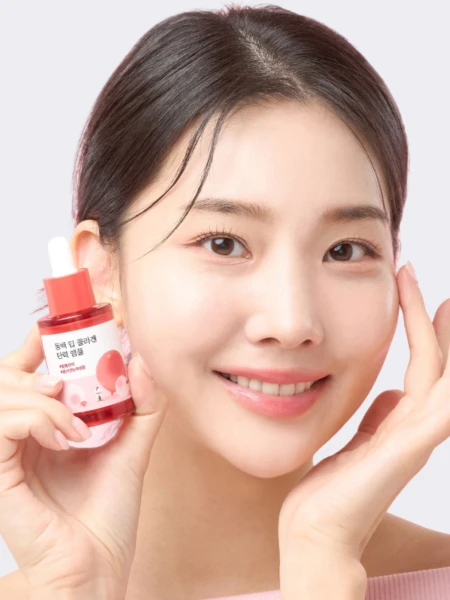 Укрепляющая сыворотка для лица с экстрактом камелии Round Lab Camellia Deep Collagen Firming Ampoule