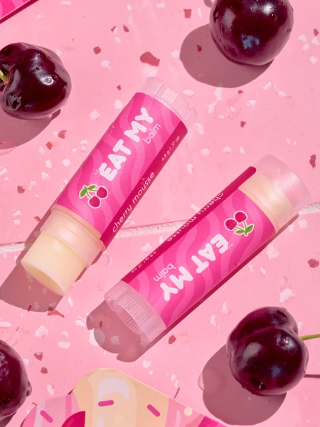 Бальзам для губ с ароматом вишнёвого мусса  EAT MY BALM Cherry Mousse