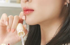 Сочный глянцевый тинт для губ с оттенком мякоти папайи rom&nd Juicy Lasting Tint 29 Papaya Jam