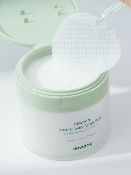 Отшелушивающие тонер-диски с кислотами для очищения пор dewdap Cicatea Pore Clean Toner Pad