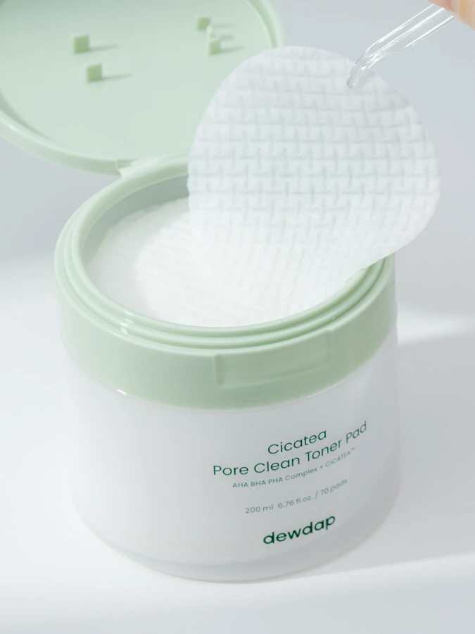 Отшелушивающие тонер-диски с кислотами для очищения пор dewdap Cicatea Pore Clean Toner Pad