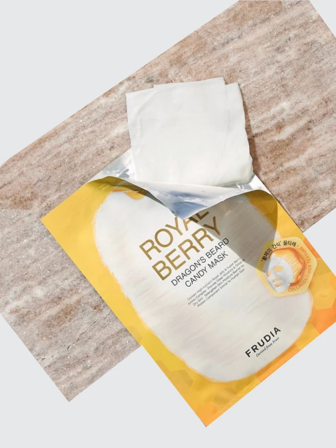 Тающая тканевая маска с экстрактом ягод и прополисом FRUDIA Royal Berry Dragon's Beard Candy Mask