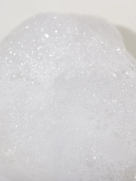 Увлажняющий шампунь для волос с растительными экстрактами La’dor Moisture Balancing Shampoo Увлажняющий шампунь для волос с растительными экстрактами La’dor Moisture Balancing Shampoo