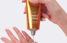 Парфюмированная эссенция для волос с ароматом груши и фрезии JUL7ME Perfume Hair Essence Sunset Freesia