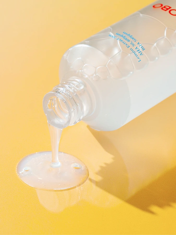Отшелушивающий тонер с комплексом кислот и экстрактом лимона TOCOBO AHA BHA Lemon Toner