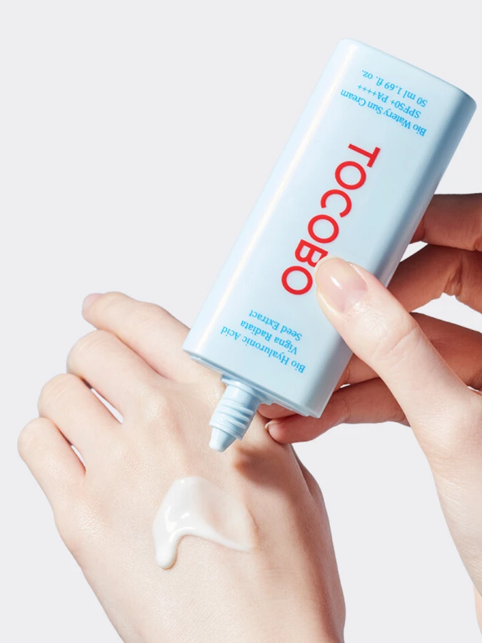 Солнцезащитный флюид для лица с растительными экстрактами TOCOBO Bio Watery Sun Cream SPF50+ PA++++