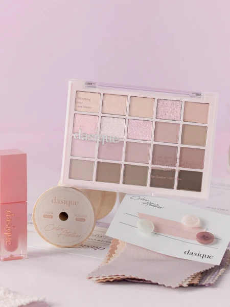 Большая палетка теней для век Dasique Mood Shadow Palette #02 Cool Basic