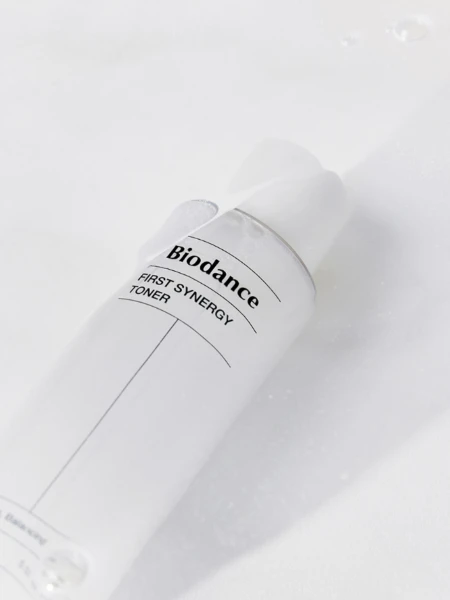 Глубокоувлажняющий тонер с гиалуроновой кислотой Biodance First Synergy Toner Глубокоувлажняющий тонер с гиалуроновой кислотой Biodance First Synergy Toner