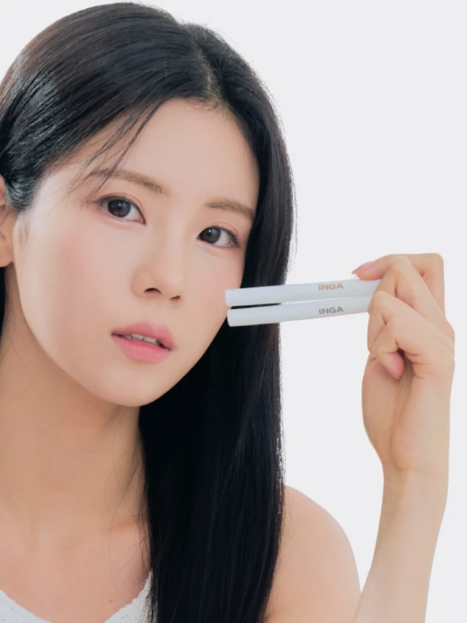 Карандаш для бровей в коричневом оттенке INGA Stage Brow Pencil Dark Brown