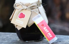Бальзам для губ с ароматом "Брусничный морс" EAT MY BALM Lingonberry Mors
