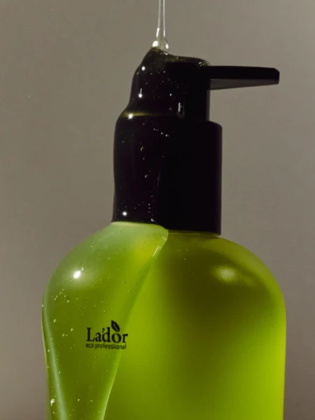 Парфюмированный кератиновый бесщелочной шампунь La’dor pH6.0 Keratin LPP Shampoo Movet