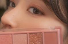 Палетка теней для век в розовых оттенках rom&nd Better Than Palette 03 Rosebud Garden