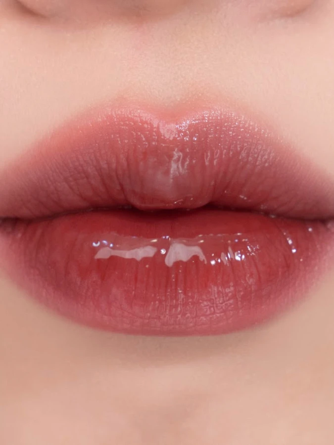 Сочный глянцевый пигмент для губ с вишнёвым оттенком rom&nd Juicy Lasting Tint 24 Peeling Angdoo