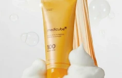 Осветляющая пенка для умывания с кислотами и экстрактом куркумы Medicube  Kojic Acid Turmeric Toning Cleanser