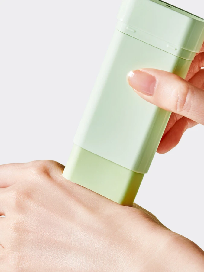 Солнцезащитный стик с экстрактом центеллы TOCOBO Cica Cooling Sun Stick SPF50+ PA++++