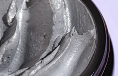 Очищающая маска с активированным углём и маслами Q+A Activated Charcoal Face Mask