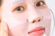 Укрепляющая гидрогелевая маска для лица с экстрактом камелии Round Lab Camellia Deep Collagen Firming Gel Mask