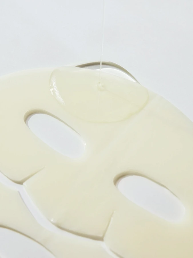 Осветляющая гидрогелевая маска с ниацинамидом Biodance Radiant Vita Niacinamide Real Deep Mask