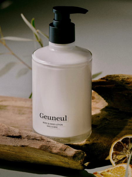 Парфюмированный увлажняющий лосьон для тела и рук с ароматом юдзу I'm From Geuneul Body & Hand Lotion