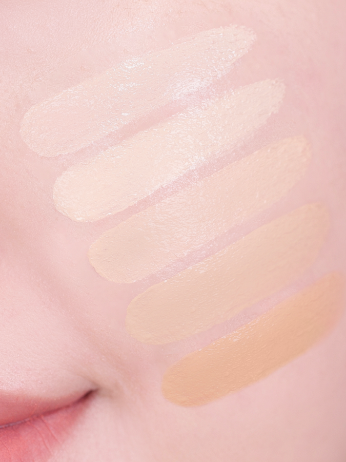 Тональное средство с сияющим финишем AMUSE Dew Power Vegan Cushion SPF 50+ PA++++ 04 Tan