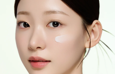 Крем для сужения пор с экстрактом зелёного томата Sungboon Editor Green Tomato NMN Pore Lifting Cream