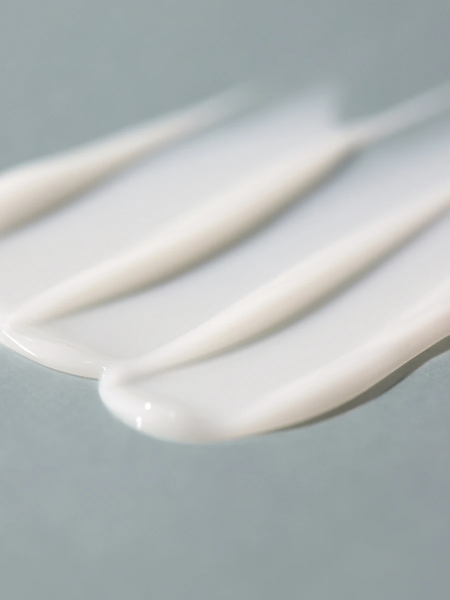 Успокаивающий крем для лица с экстрактом солодки TRAVEL I'm From Licorice Calming Cream Успокаивающий крем для лица с экстрактом солодки TRAVEL I'm From Licorice Calming Cream